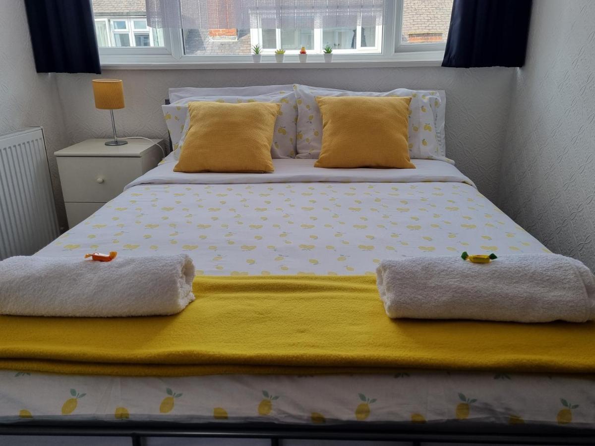 Your Home Away From Home. Leeds  Eksteriør billede