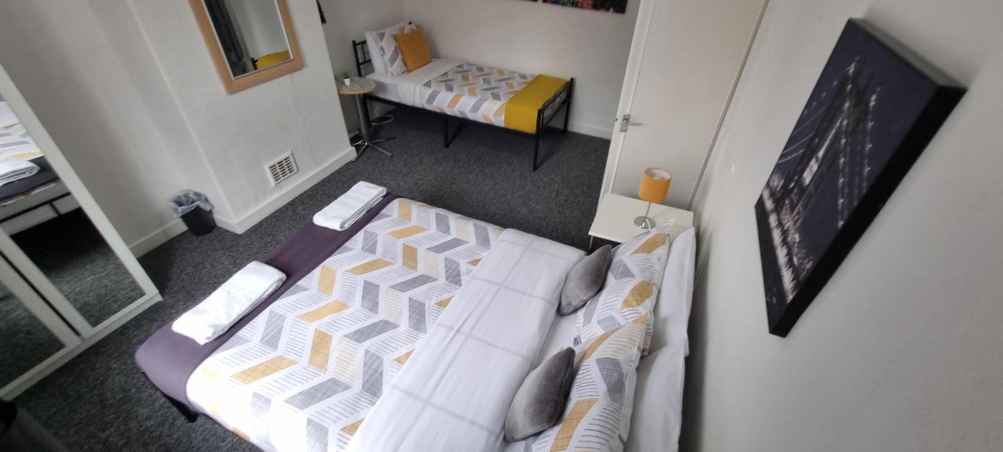 Your Home Away From Home. Leeds  Eksteriør billede