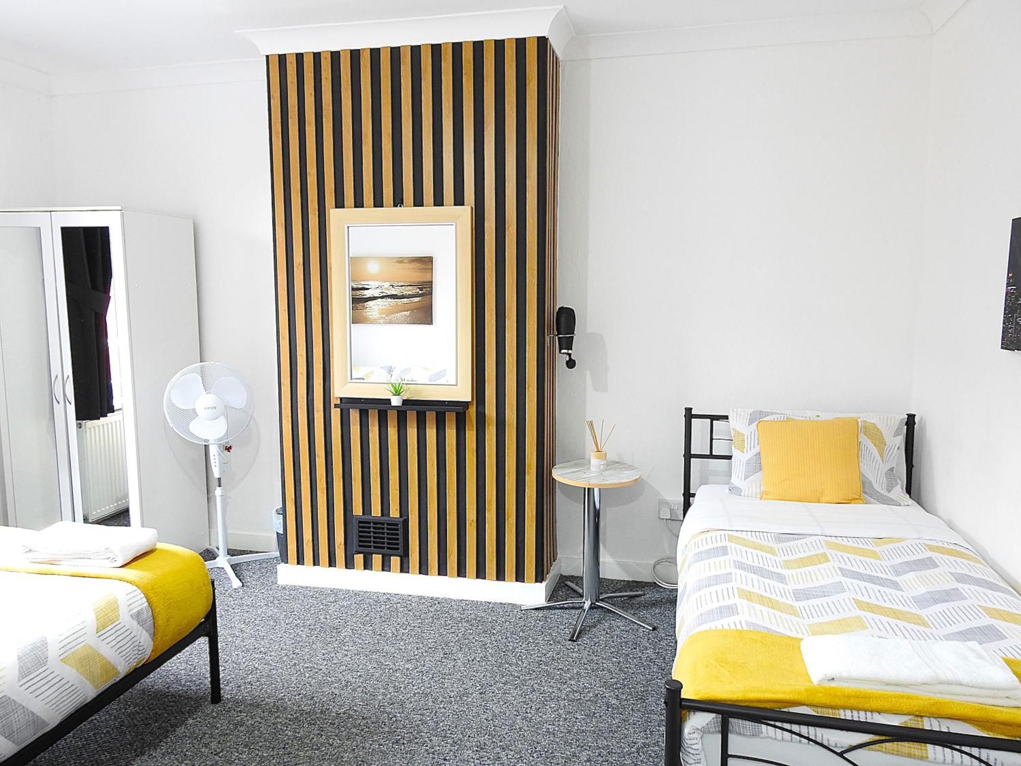 Your Home Away From Home. Leeds  Eksteriør billede