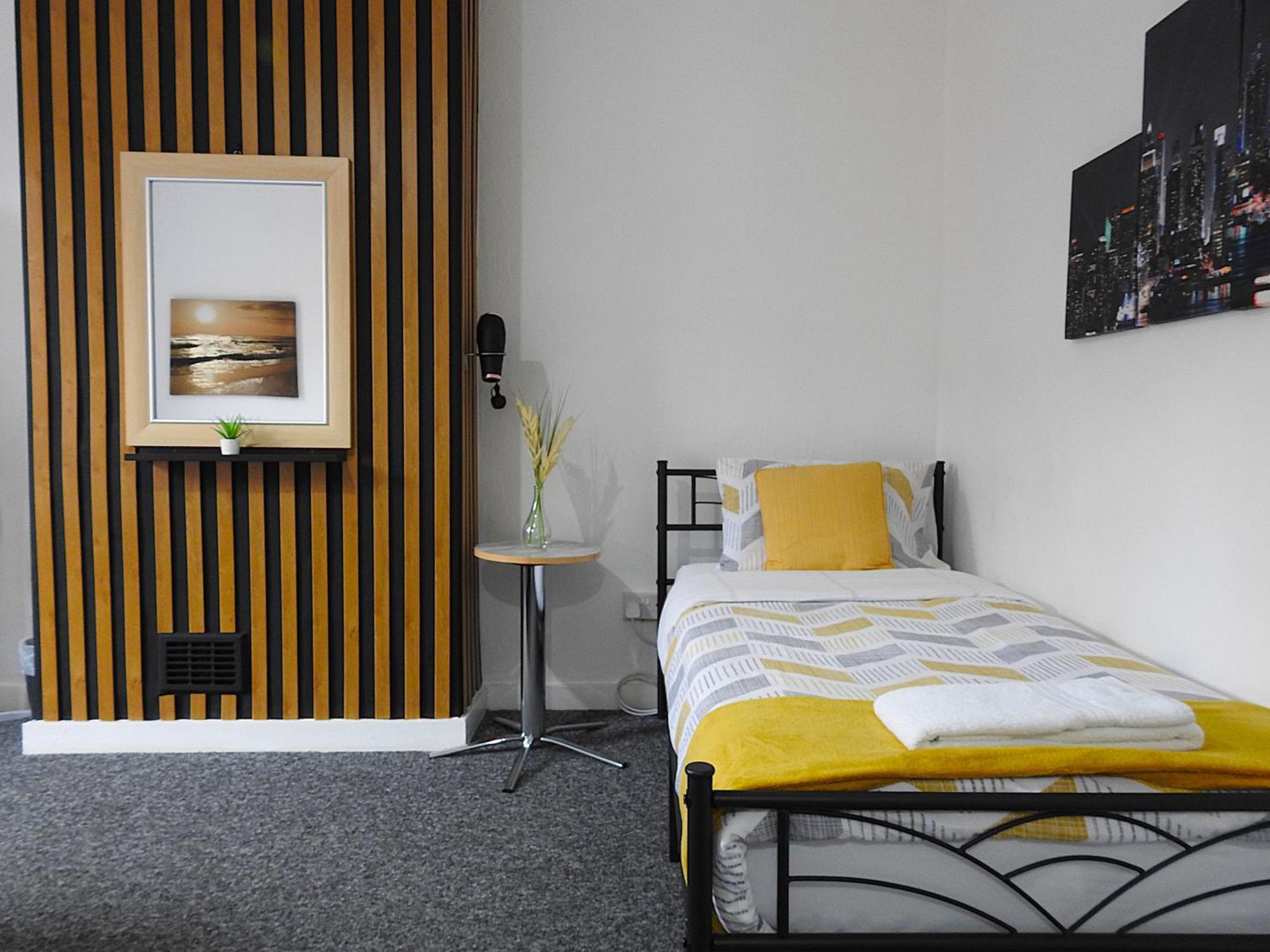 Your Home Away From Home. Leeds  Eksteriør billede